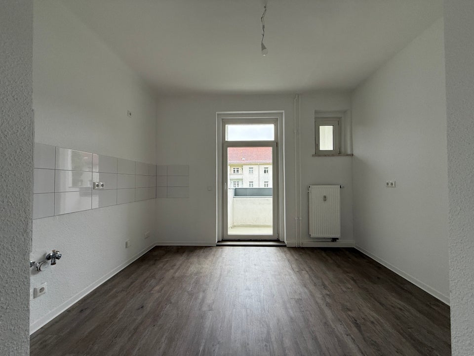 Saniertes Schmuckstück sucht Nachmieter - Foto 1