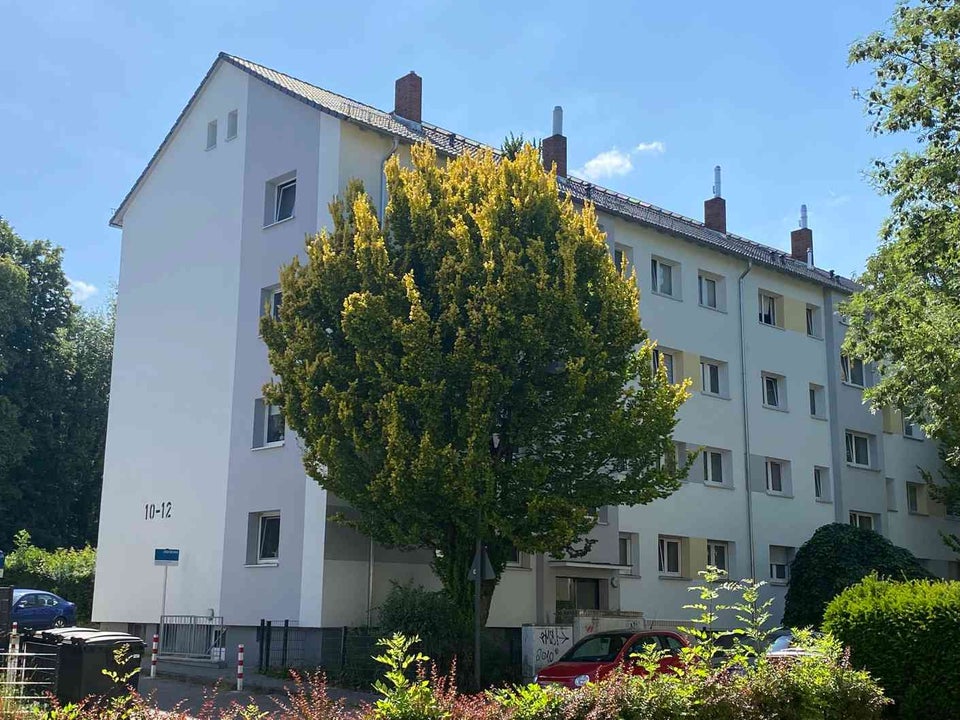 Übernahme der Einbauküche möglich - 2,5-Zimmer-Wohnung mit Tageslichtbad - Photo 4