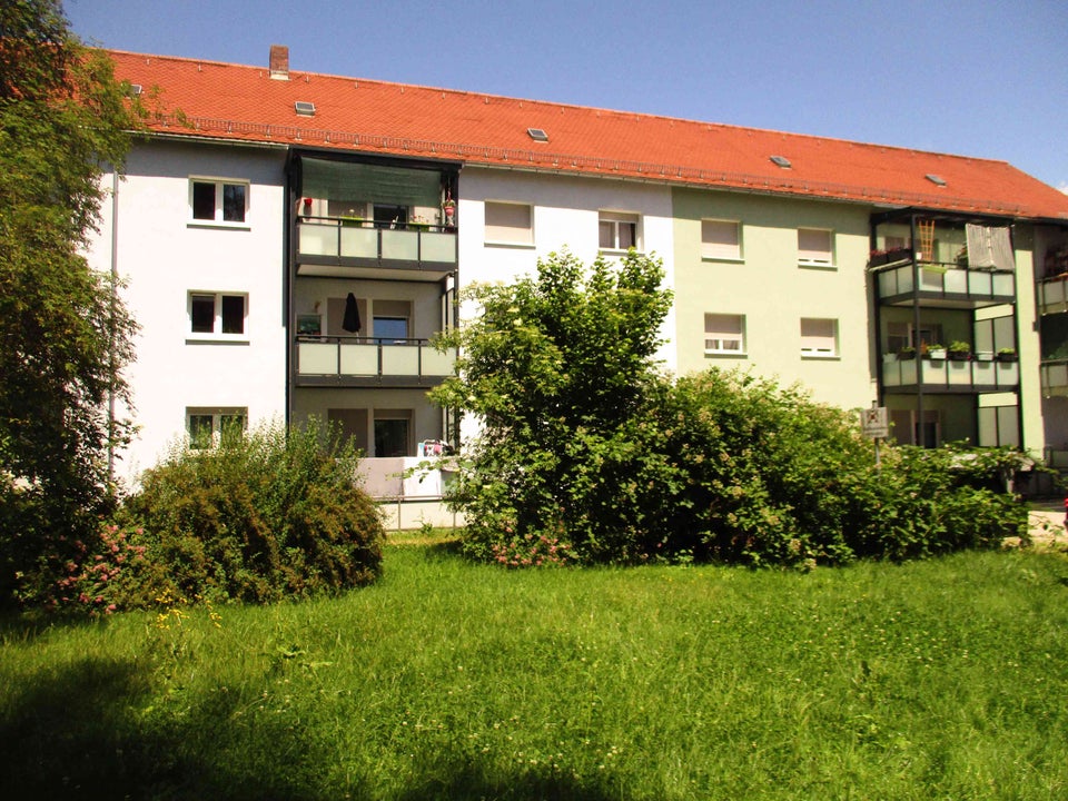 Erstbezug nach Renovierung: Attraktive 3-Zimmer-Wohnung mit großzügigem Balkon - Foto 1