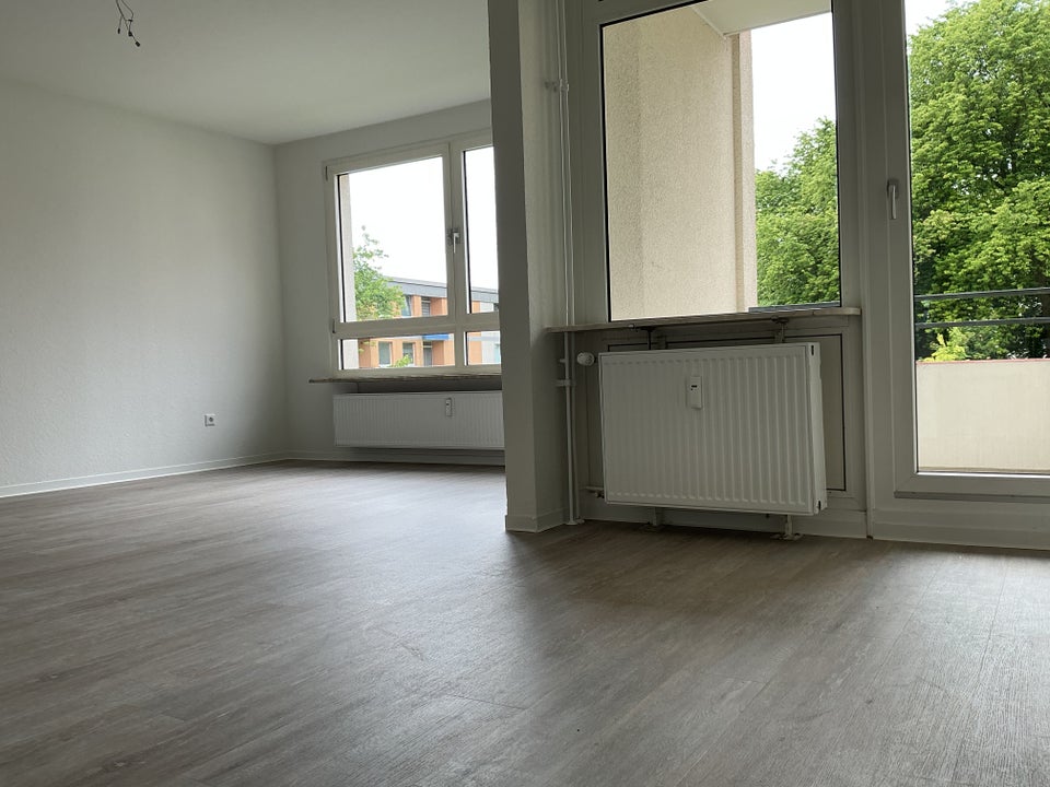Ihr neues Zuhause: zeitgemäße 3-Zimmer-Wohnung mit Balkon! - Photo 1