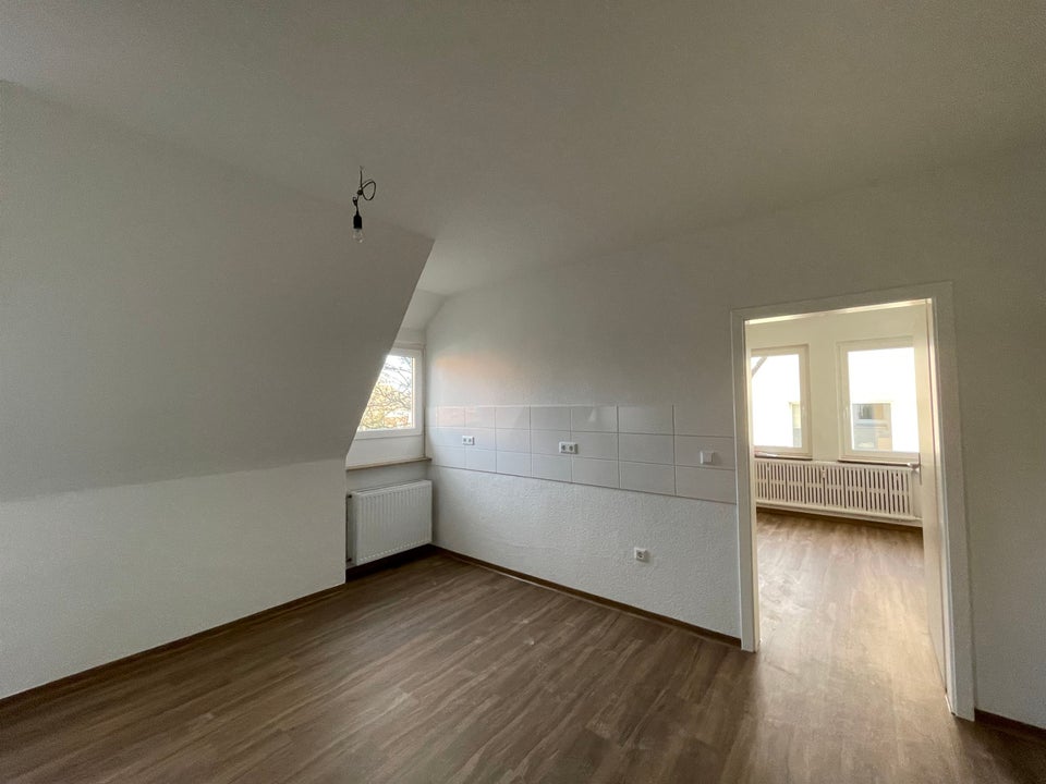 Das Glück hat ein Zuhause: günstige 2,5-Zi.-Wohnung mit Ausblick! - Photo 5