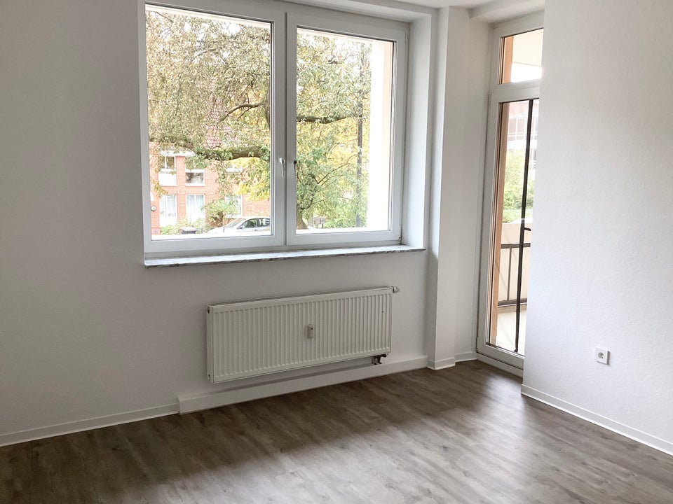 Moderne Wohnung mit bodengleicher Dusche und 2 Balkone - Foto 2