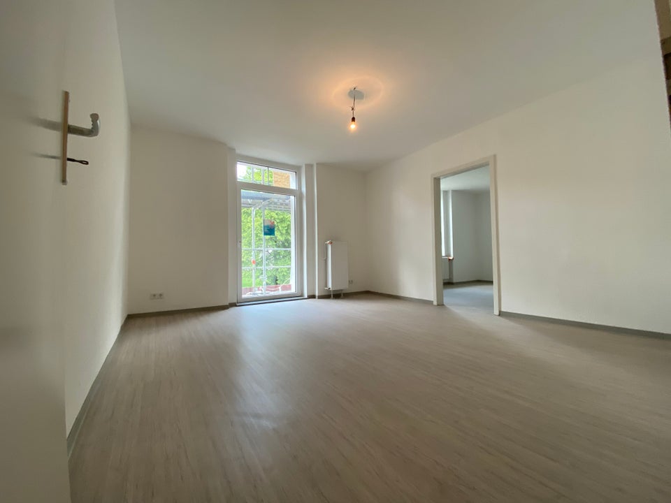 Weitläufige 3-Zimmer Wohnung in direkter Waldnähe - Foto 3