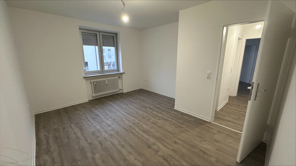 EG / 3 Zimmer ab sofort (frisch saniert) - Foto 5