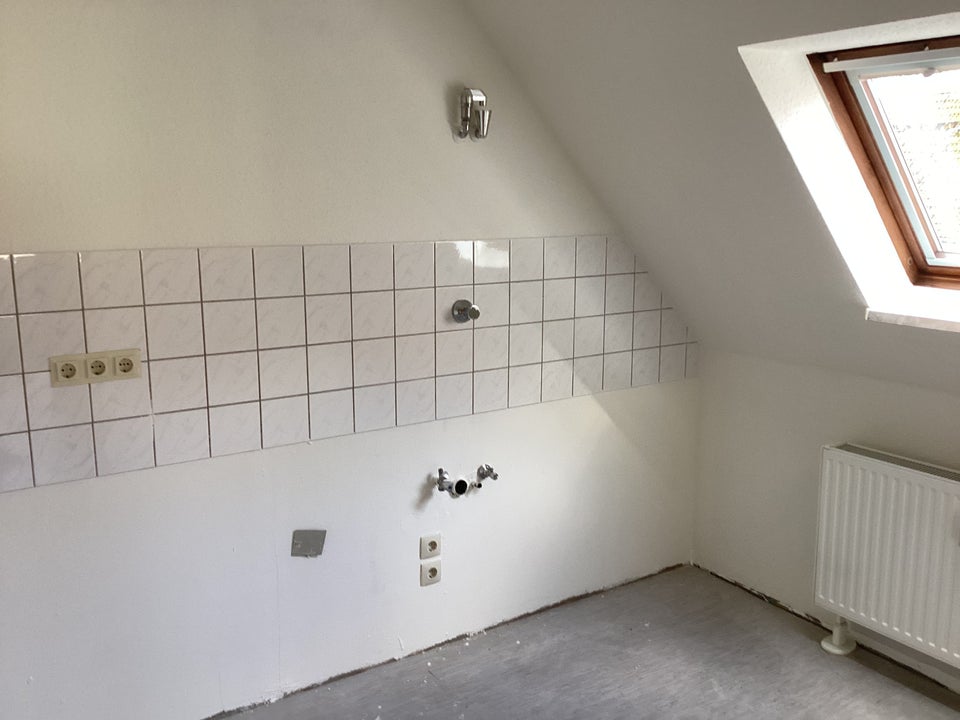 Auf gute Nachbarschaft: praktische 3-Zi.-DG - Photo 2