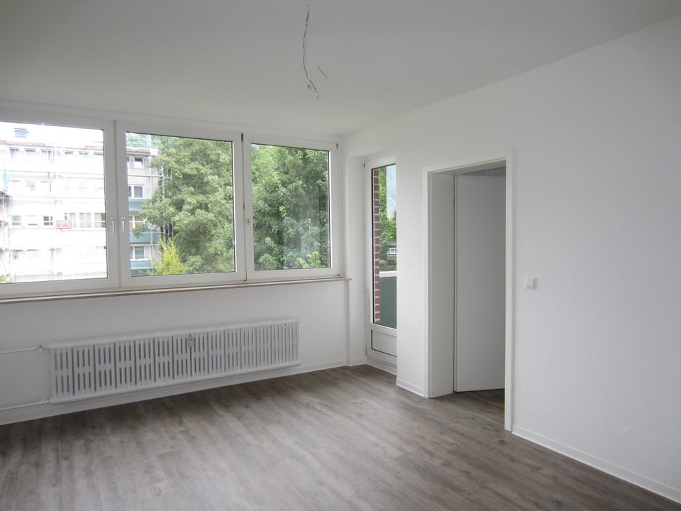 Gut aufgeteilte, komplett renovierte 2-Zimmer-Wohnung mit Balkon in gepflegter Lage! - Photo 5