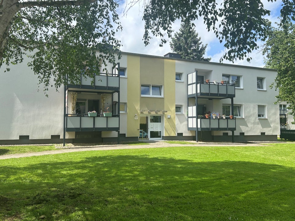 2-Zimmer-Wohnung,komplett renoviert inkl Balkon in grüner Lage - Photo 2