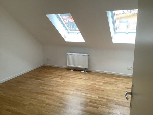 Diese top ausgebaute Dachtraumwohnung wartet auf Sie! - Photo 5