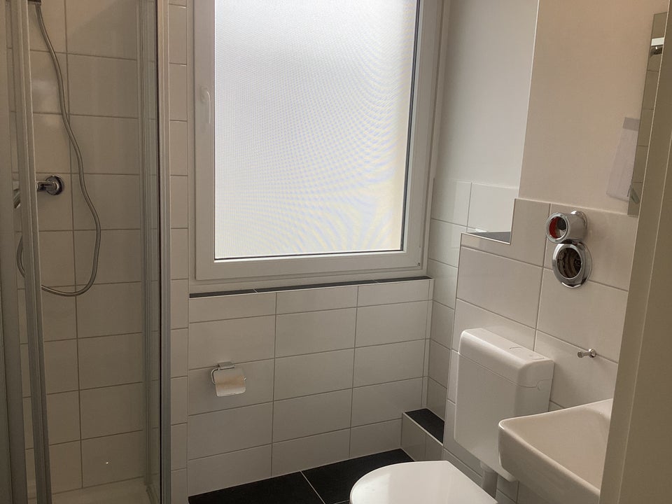 Willkommen Zuhause: interessante 2-Zimmer-Wohnung im Keplerkiez - Photo 3