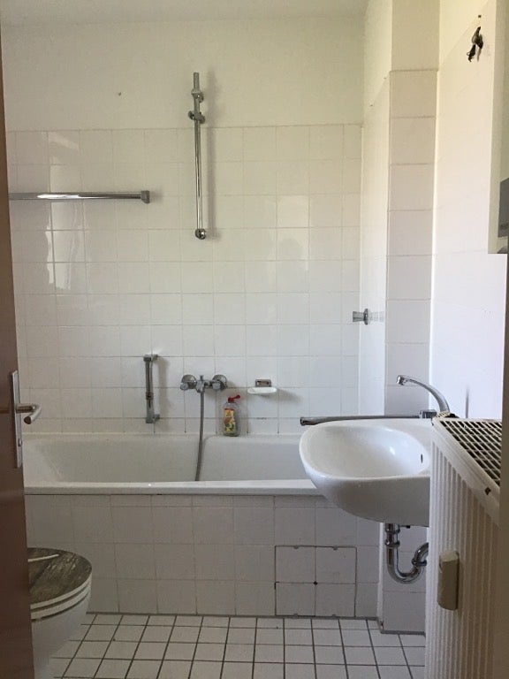 Schicke 2-Zimmer-DG-Wohung in Düsseldorf-Lichtenbroich - Photo 4