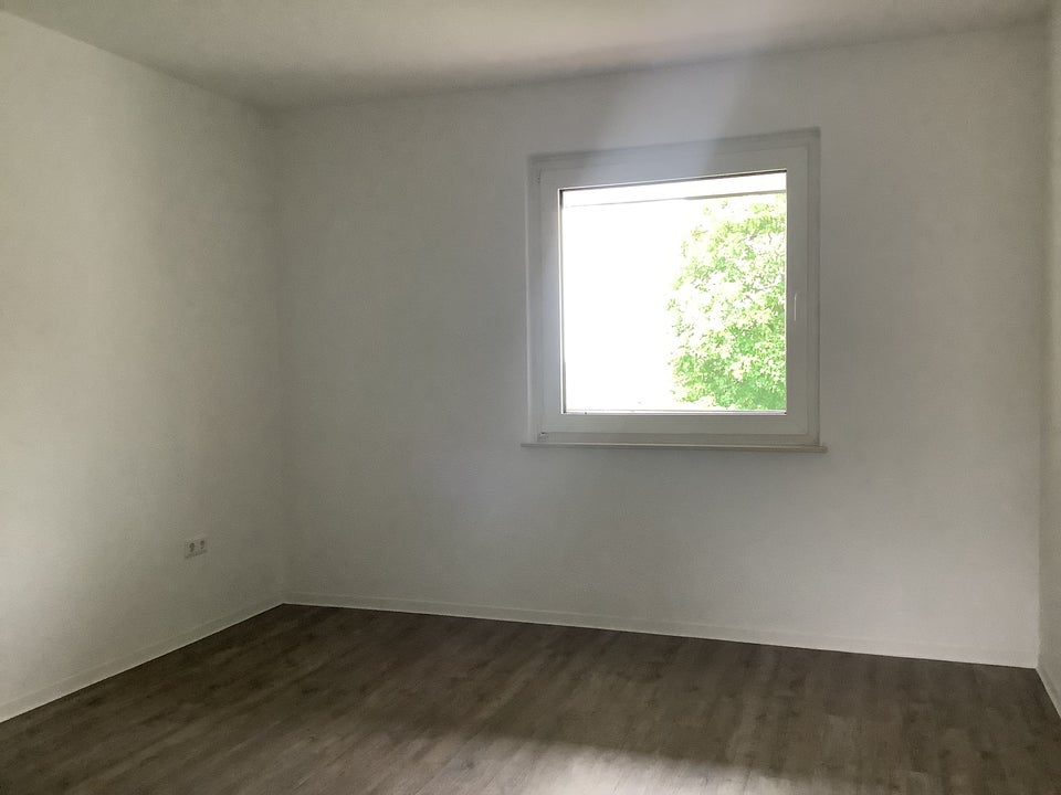 Hier macht wohnen Spaß: renovierte 3,5-Zimmer-Wohnung in zentraler Lage - Photo 2