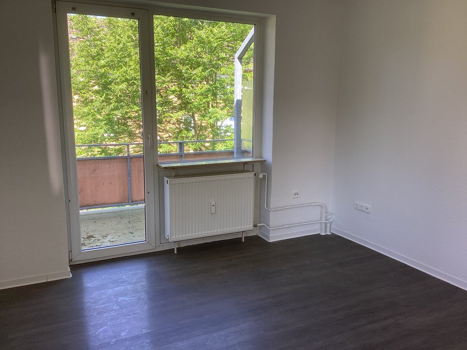 Schöner Wohnen in dieser interessanten 3-Zimmer-Wohnung mit Balkon - Photo 2