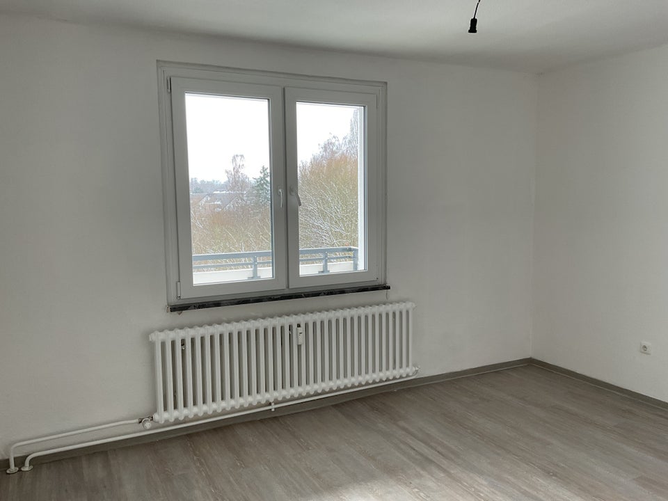 Großzügige 3-Zimmer Wohnung mit Balkon! - Foto 3