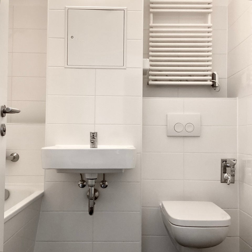 2-Zimmer-Wohnung mit Balkon und offener Küche sucht Sie! - Foto 1