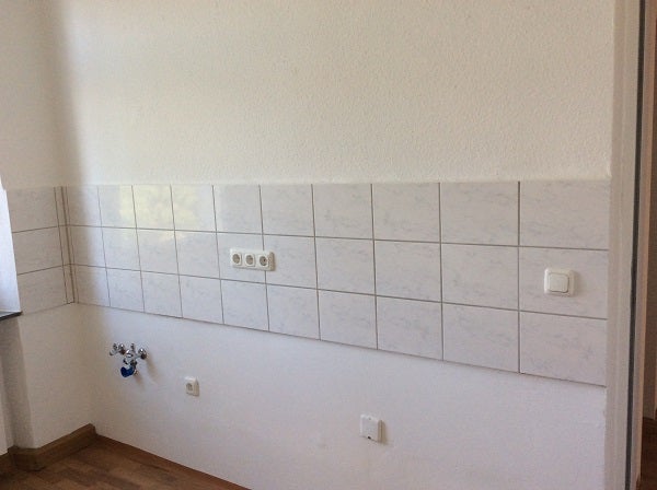 Genießen Sie den Sommer auf Ihrem Balkon! WG- taugliche 2-Zimmerwohnung sucht Sie! - Foto 1