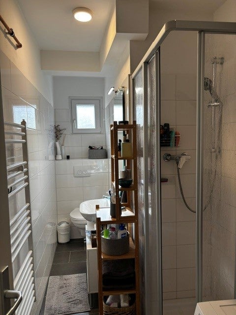 2,5 Zimmer mit Balkon und Tageslichtbad - Foto 4