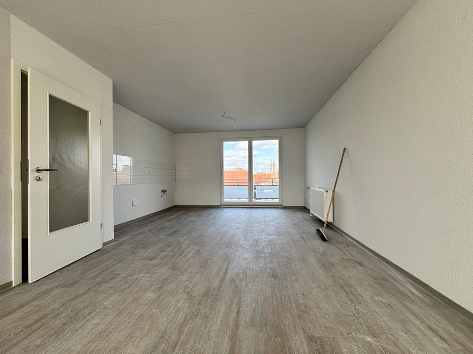 Frisch ausgebaute Dachgeschosswohnung in ruhiger, naturnaher Lage – Erstbezug! - Photo 4