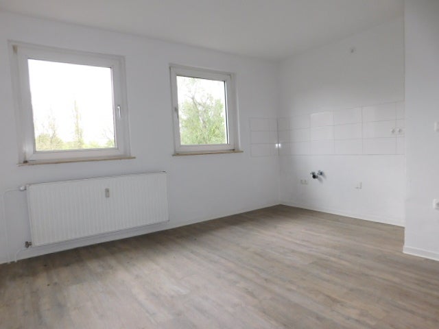 Sehr schöne 2-Zimmeraltbauwohnung im Dachgeschoss zentral gelegen... - Photo 2