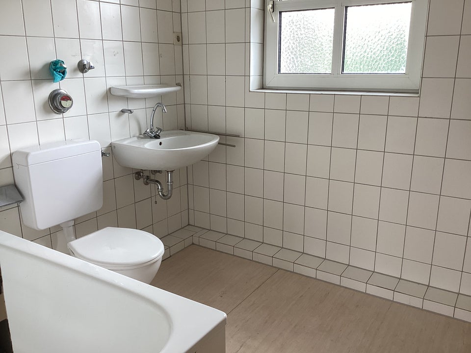 Schöne, renovierte 4-Zimmer-Wohnung mit großem Balkon für Familien! - Foto 5