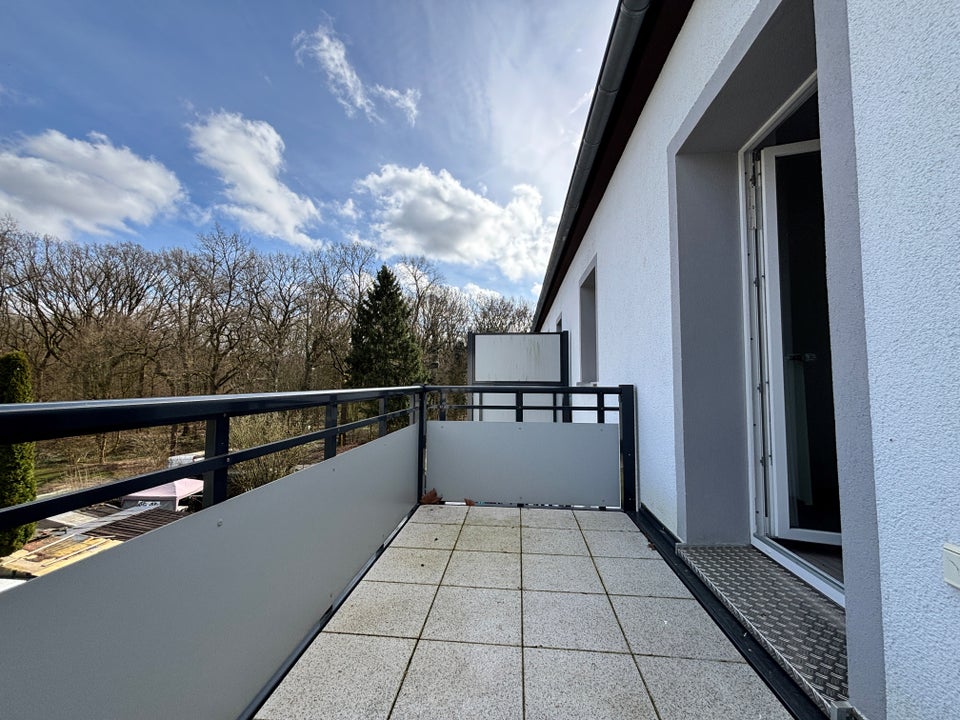 TOP renoviert! Gemütliche 2-Zimmer Wohnung in traumhaft schöner Wohnsiedlung am Wald - Photo 1