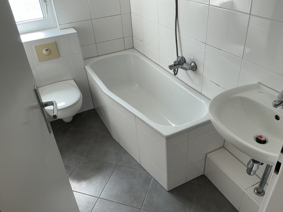 Schöne 2-Zimmer-Wohnung mit Tageslichtbad im Limes-Quartier zu vermieten - Photo 1