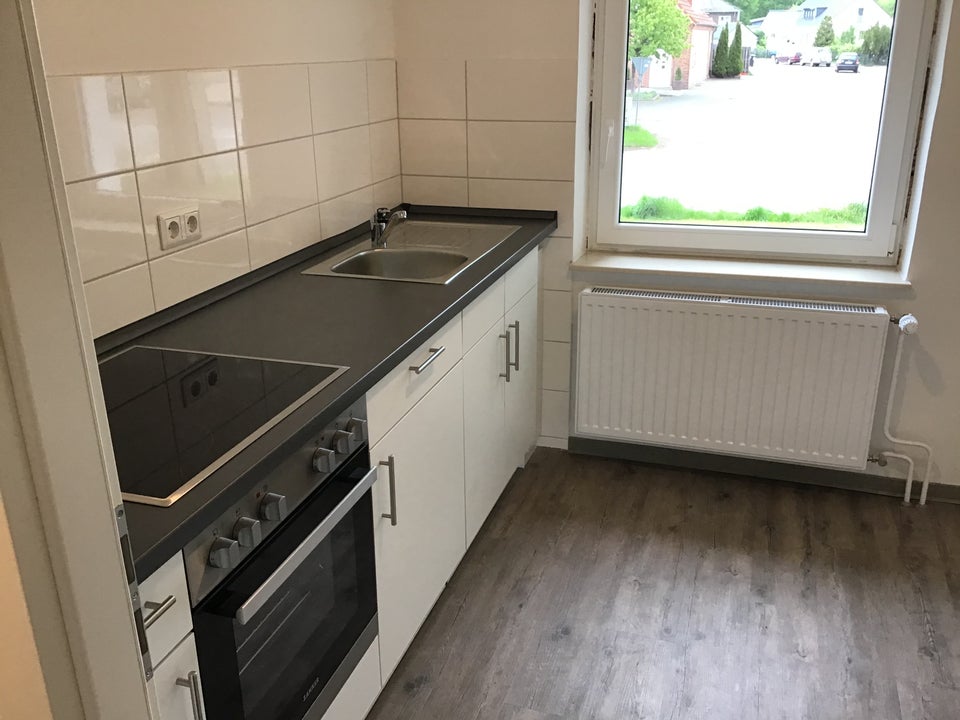 Schöne, renovierte 2,5-Zimmer-Wohnung mit Balkon - Foto 4
