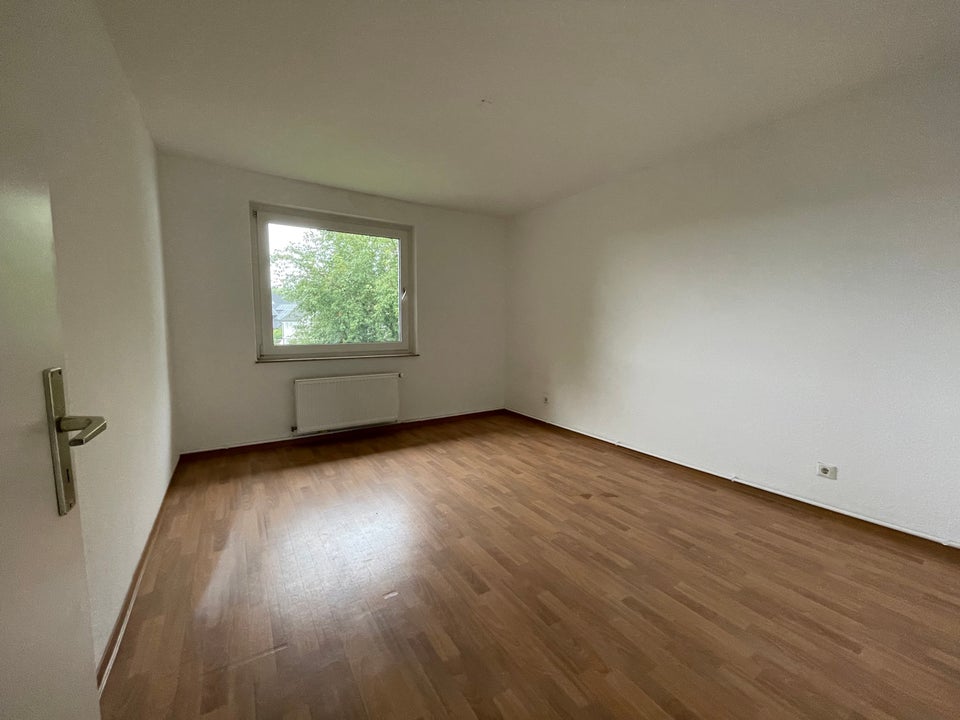 Aufgepasst! Helle 3-Zi.-Wohnung mit Balkon. - Foto 2