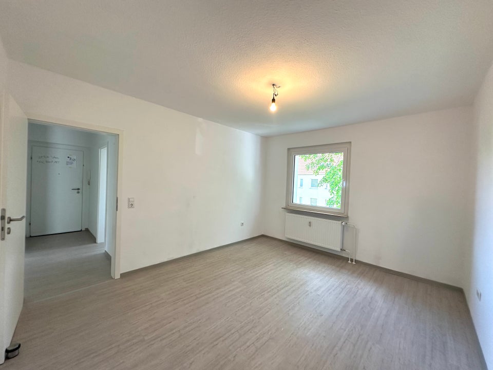 3-Zimmer-Wohnung mit Balkon in frisch modernisiertem Gebäude - Foto 3