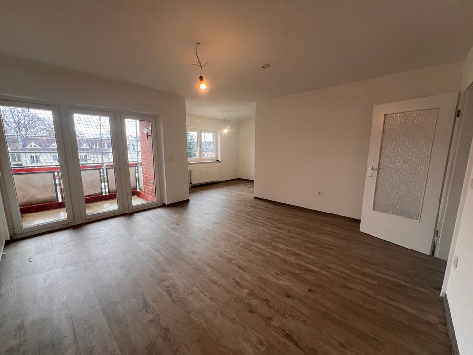 2-Zimmer-Wohnung im DG mit Balkon! - Photo 1