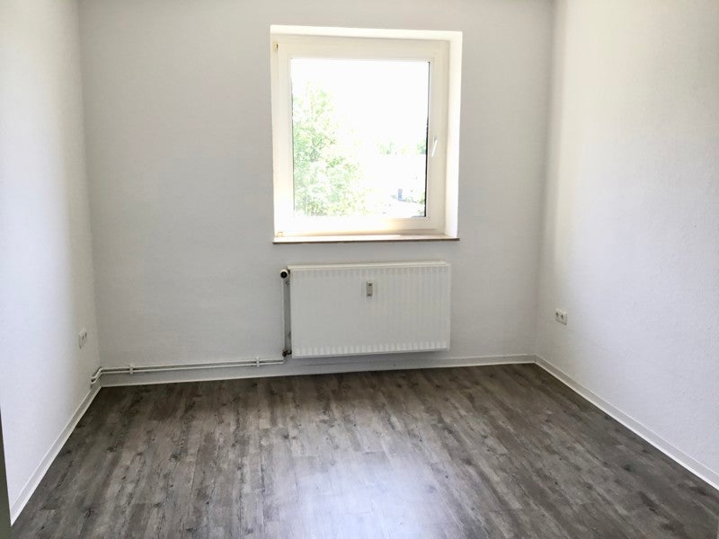 Zentral gelegene 3-Zimmer-Wohnung mit Tageslichtbad und Balkon - Photo 2
