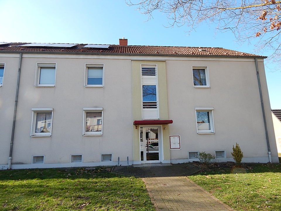 Auf gute Nachbarschaft: 3-Zimmer-Wohnung mit Balkon und Duschbad - Foto 3