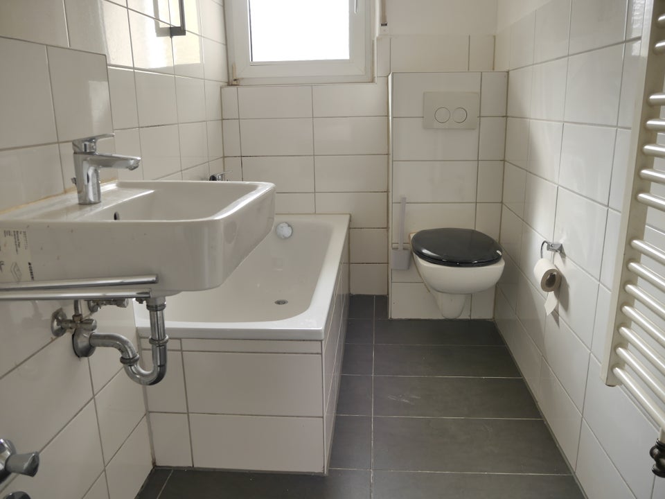Schöne 3-Zimmer-Wohnung mit Tageslichtbad und Balkon in Hanau zu vermieten - Photo 3