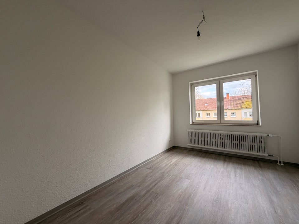 Helle und freundliche 3-Raum-Wohnung mit Sonnenbalkon - Photo 1