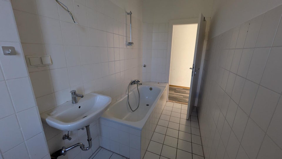 Geräumige 3-Zimmer-Wohnung mit Balkon - Foto 4
