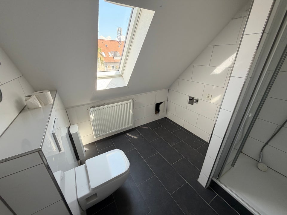 Die Ruhe von oben genießen 1,5-Zimmer Dachgeschoss - Foto 1