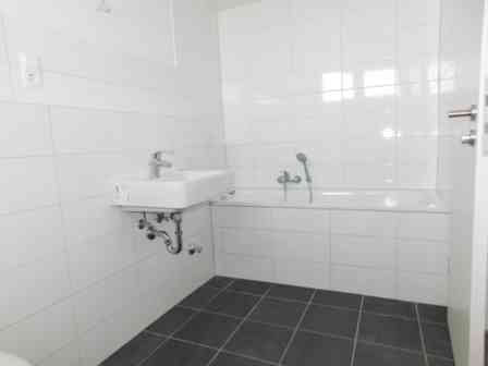 Großzügige 2-ZKDB im 5. OG *renoviert* mit Balkon und Gebäudemodernisierung... - Foto 2
