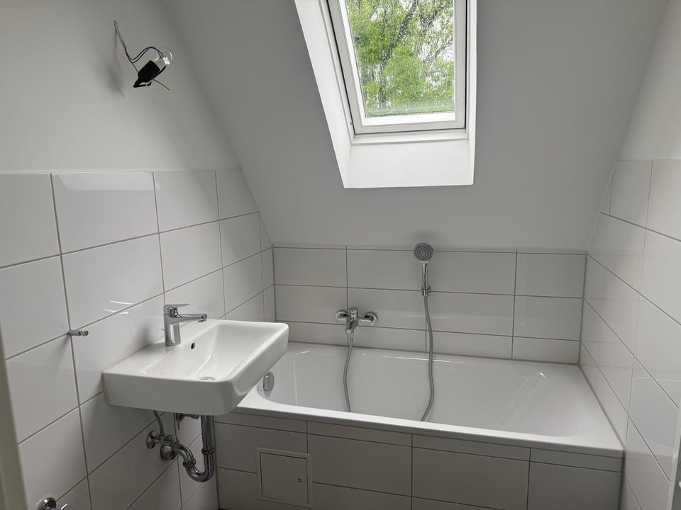 Preisgünstige, renovierte 2-Zimmer-Citywohnung ohne Balkon - Photo 5