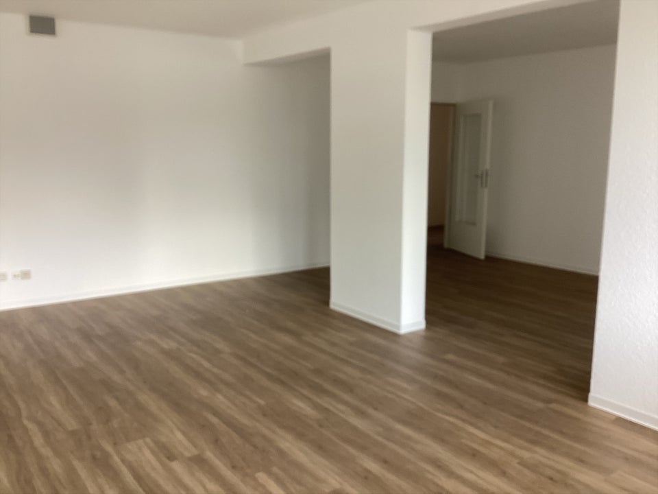 Sanierte 3-Zimmerwohnung mit Balkon - Foto 2