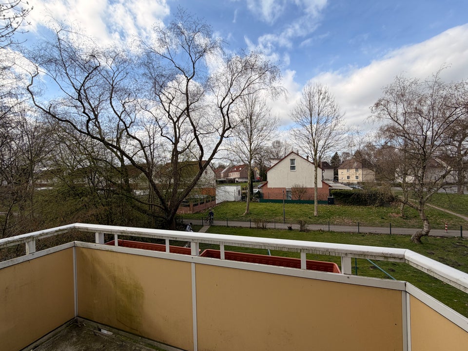 Helle und freundliche 3-Raum-Wohnung mit Sonnenbalkon - Photo 4