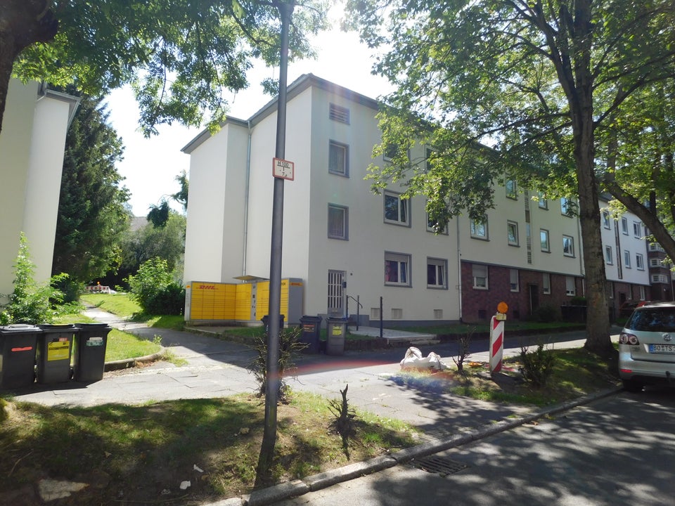 Schön gelegene 2-R-Wohnung mit Loggia! - Foto 3