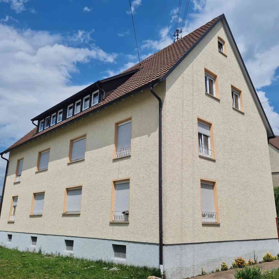 Gemütliche 3-Zimmer-Dachgeschosswohnung – ideal für Paare und kleine Familien - Foto 2