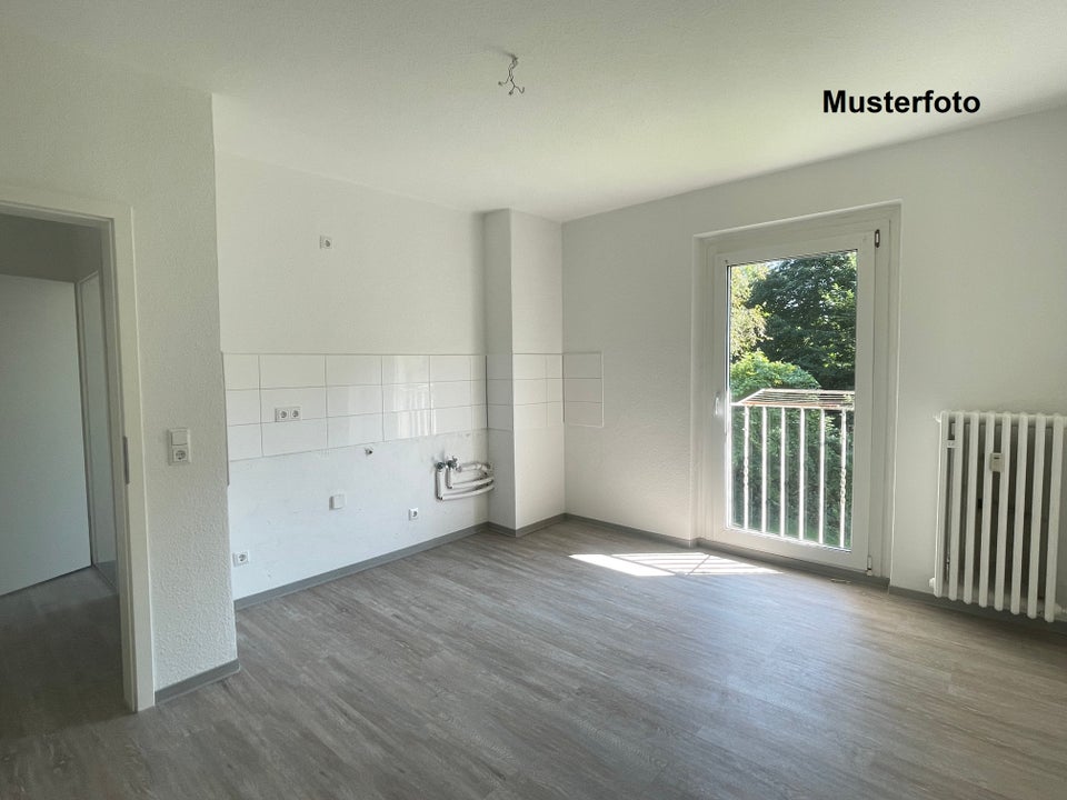 tolle, zentrale 2-Zimmer-Wohnung in modernisiertem Haus - Photo 2