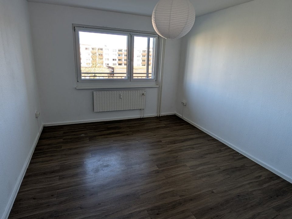 Sonnige 2 Zi.Whg. mit Balkon am Nord-Ostsee-Kanal - Photo 1