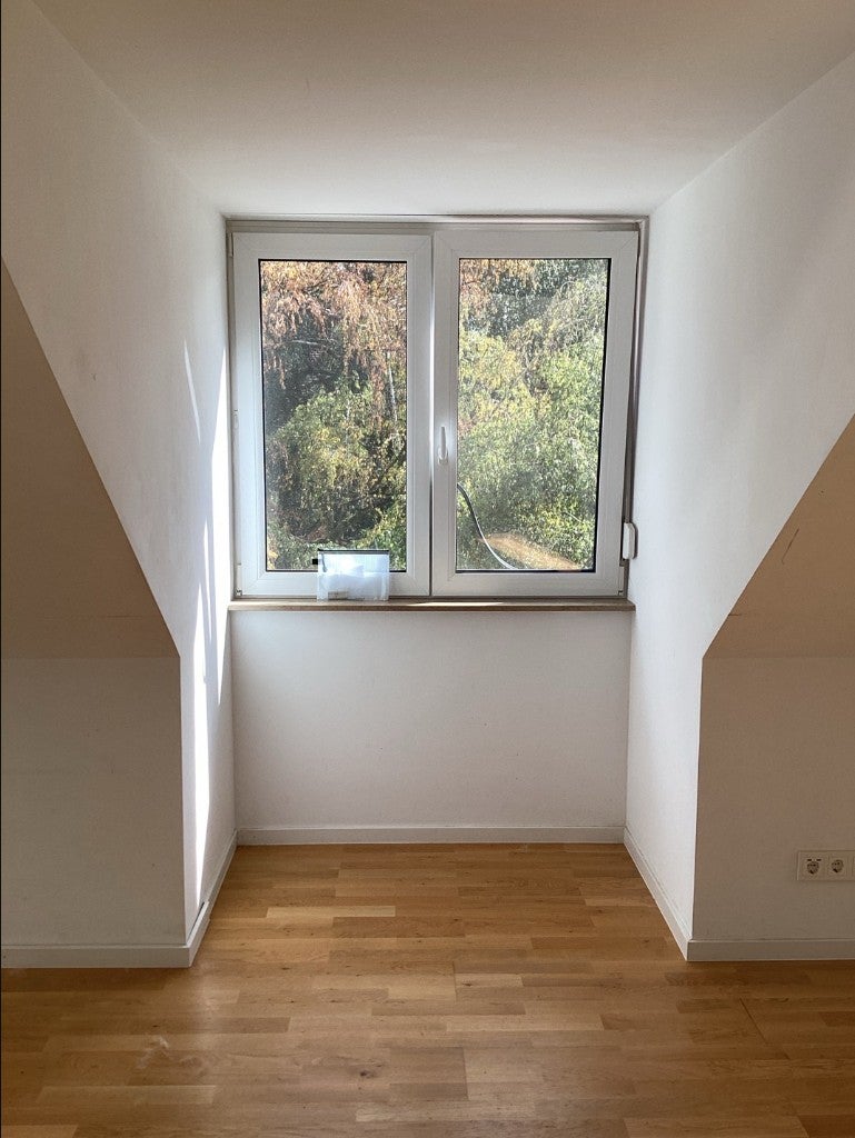 Diese top ausgebaute Dachtraumwohnung wartet auf Sie! - Photo 4
