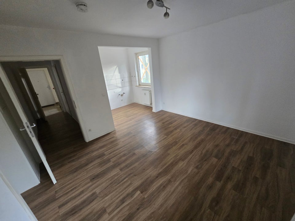 Moderne Wohnung in Hassels für Singles ab sofort - Photo 1