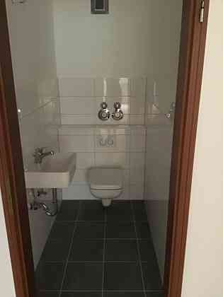 Renovierte 3-Zimmer-Wohnung mit Balkon sucht nette Mieter - Photo 1