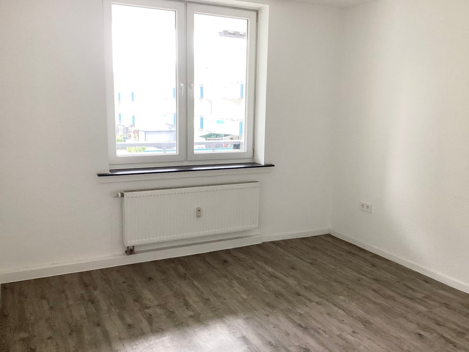Geräumige 2-Zimmer-Wohnung mit Balkon - Foto 1