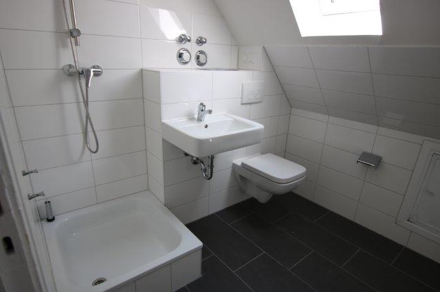 Modernisierte und individuelle 2,5-Zimmer-Dachgeschosswohnung - Foto 1