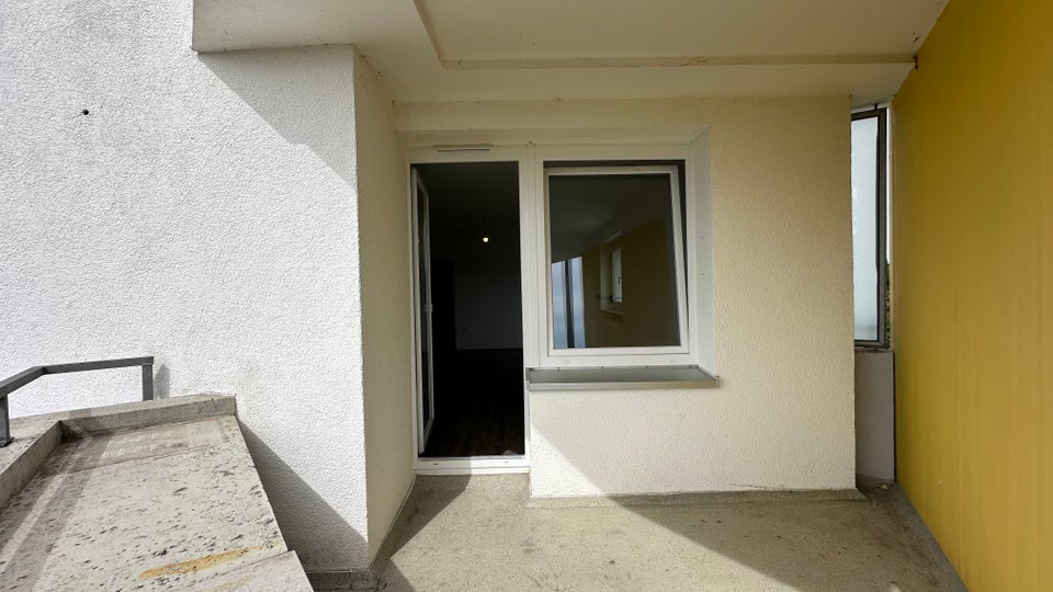 Tolle Aussicht! Große 2-Zimmer-Wohnung mit Balkon - Photo 4