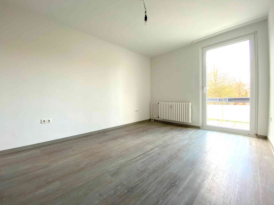 Frisch renovierte 2-Zimmer Wohnung in grüner und ruhiger Lage - Photo 1